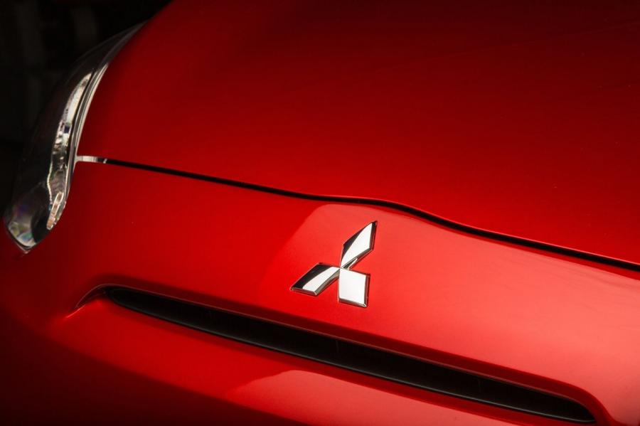  Mitsubishi Mirage ES 2014 года  (фото 24 из 25)